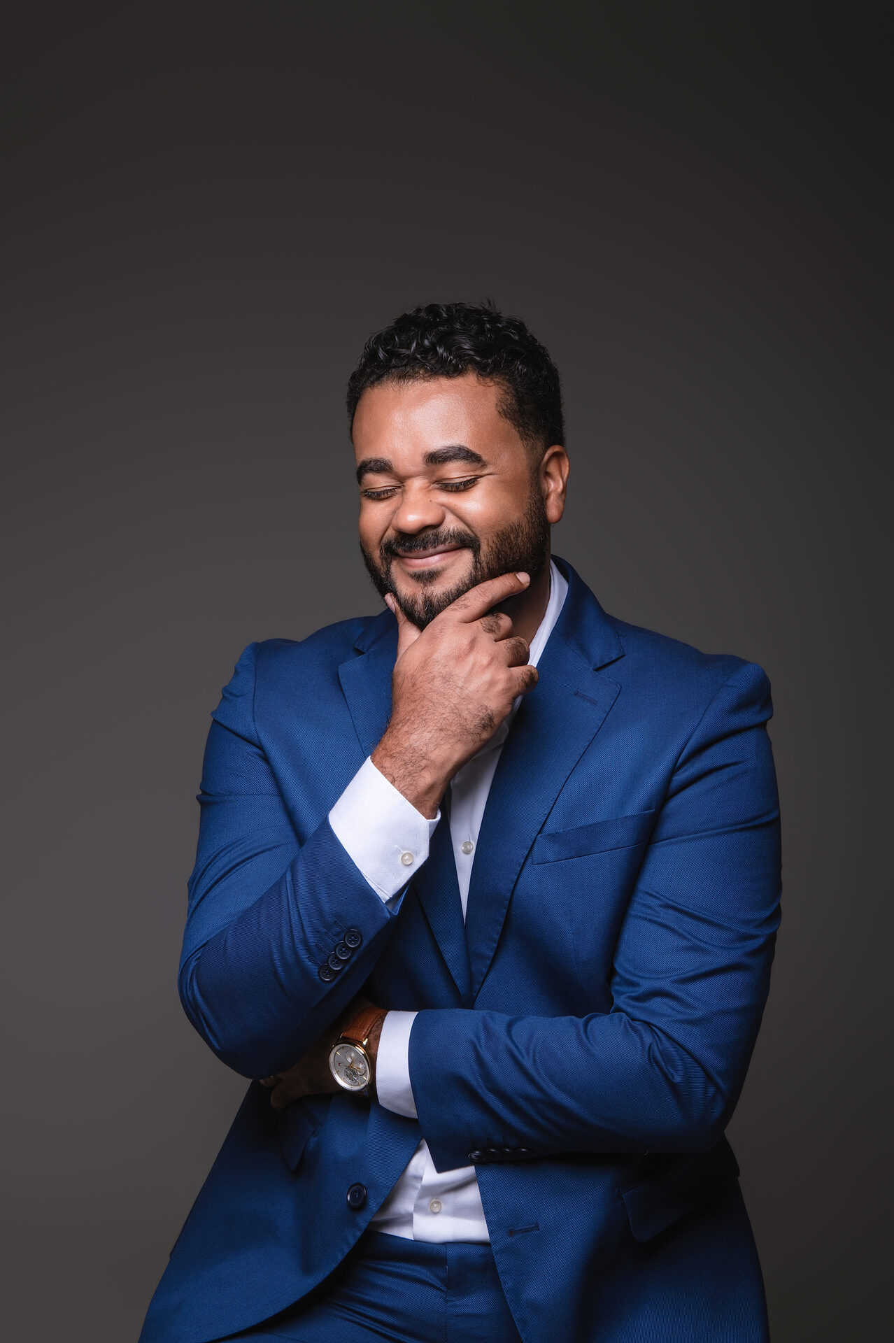 Lucas Galdino sorrindo, palestrante corporativo